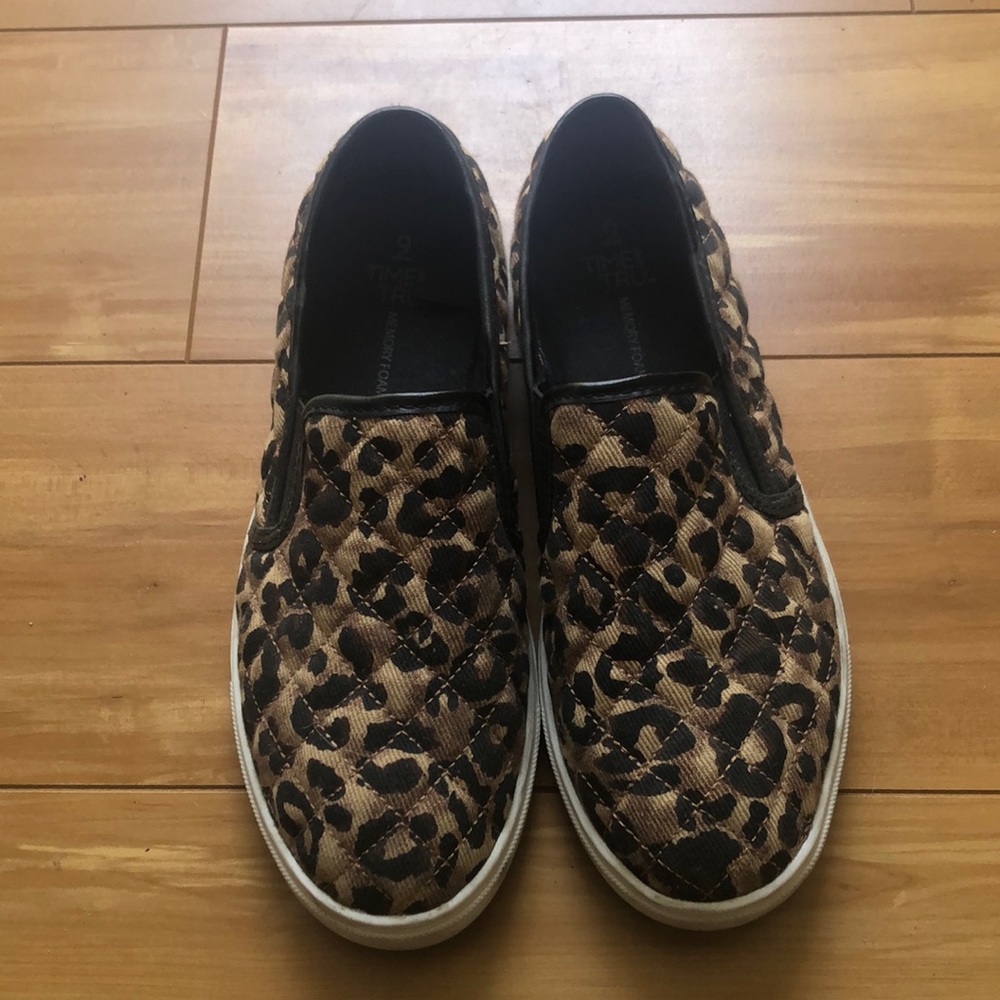 Cheetah Design Time and Tru Slip-ons
